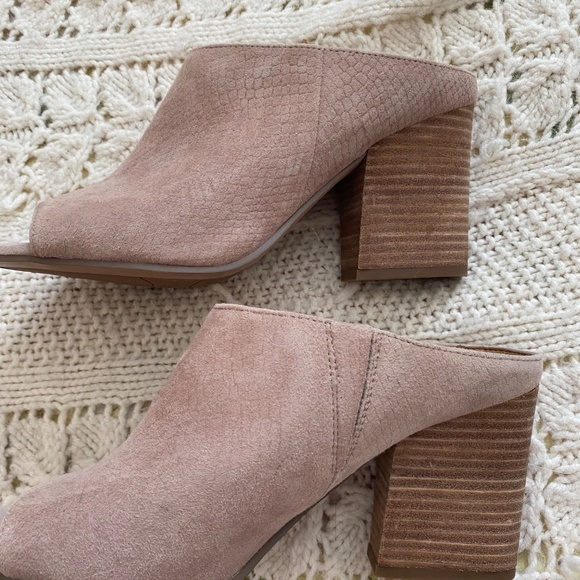 Booties - Picture 3 of 4